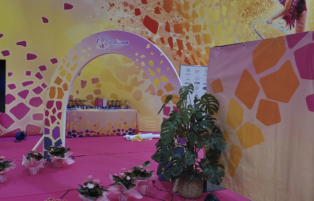Fabricacion de estructuras para eventos y ferias en Barcelona. Stands, totems, expositores de ferias 