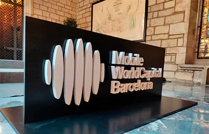 Stand de exposición de diseño para el evento internacional Mobile World Capital Barcelona