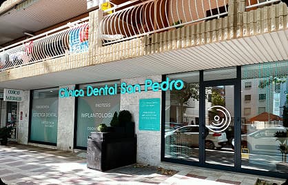 Proyecto realizado: rotulación exterior y diseño integral para la Clínica Dental San Pedro
