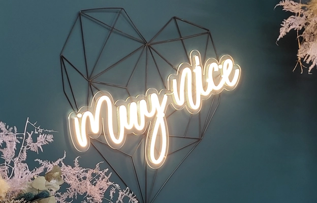 Carteles neon en Barcelona. Diseño y fabricacion